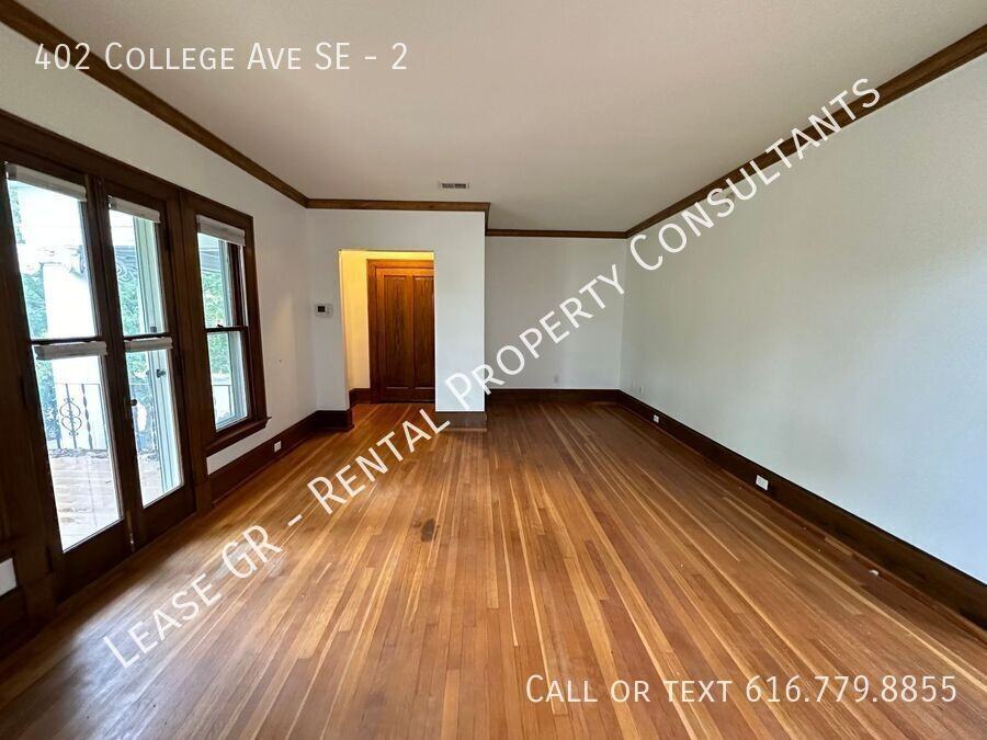402 College Ave Se #2 - Photo 3 of 21