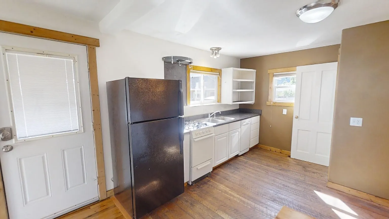 519 Colorado Ave - Photo 3 of 19