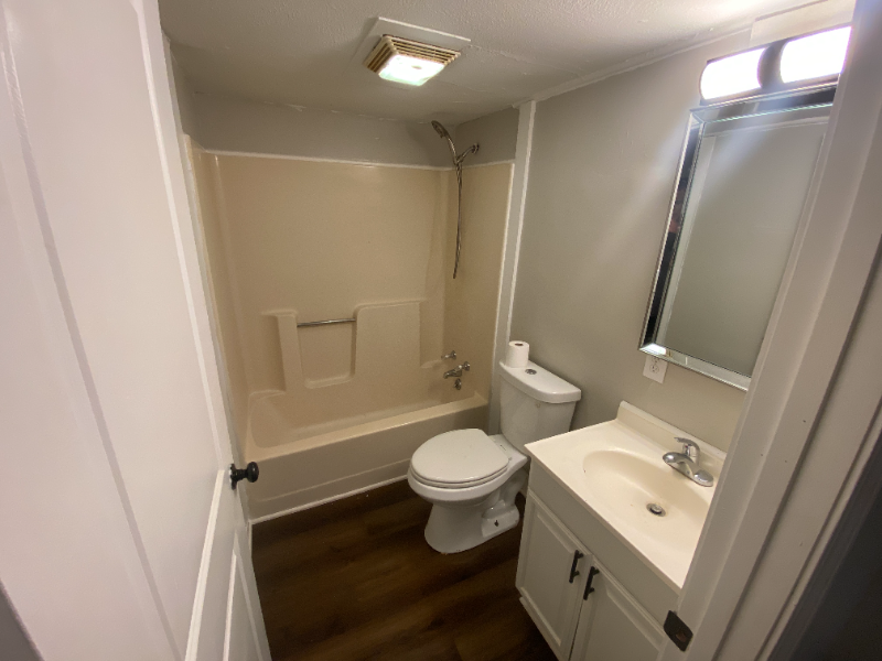 1031 4th St - Photo 4 of 17