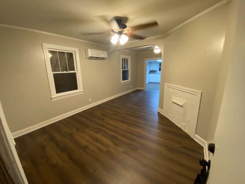 1031 4th St - Photo 5 of 17