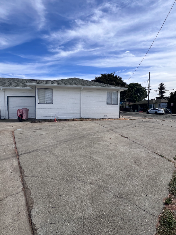 400 Belleview Dr #400 - Photo 3 of 10