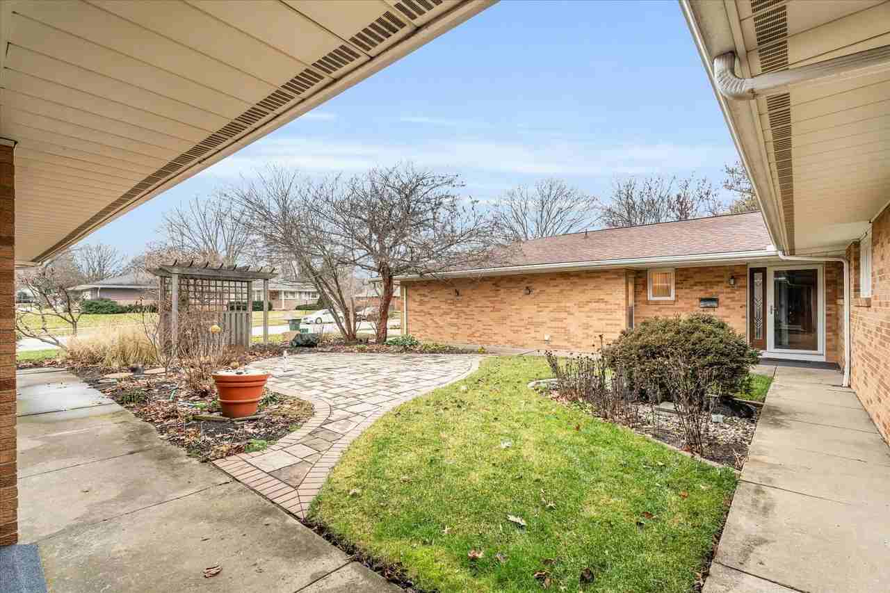 1808 South Anderson Street - Photo 3 of 19