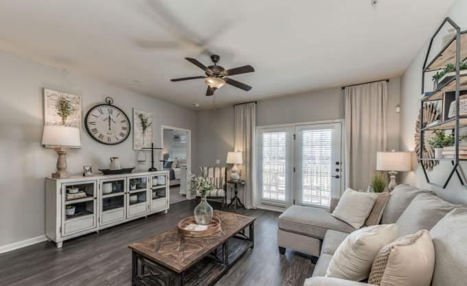 5402 Fm 1488 Rd - Photo 2 of 10