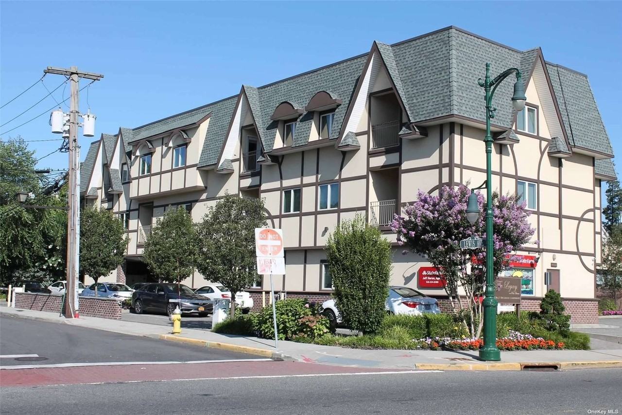 289 Post Ave Avenue 206, New Cassel, NY 11590 1 Bedroom Apartment for