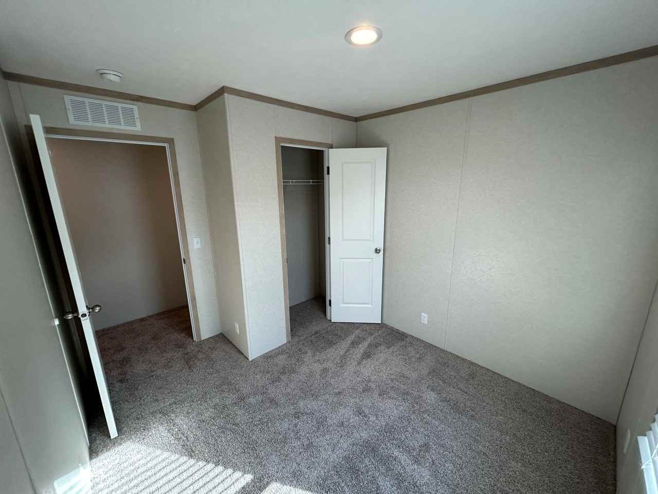 3 Grant St #GR3 - Photo 5 of 9