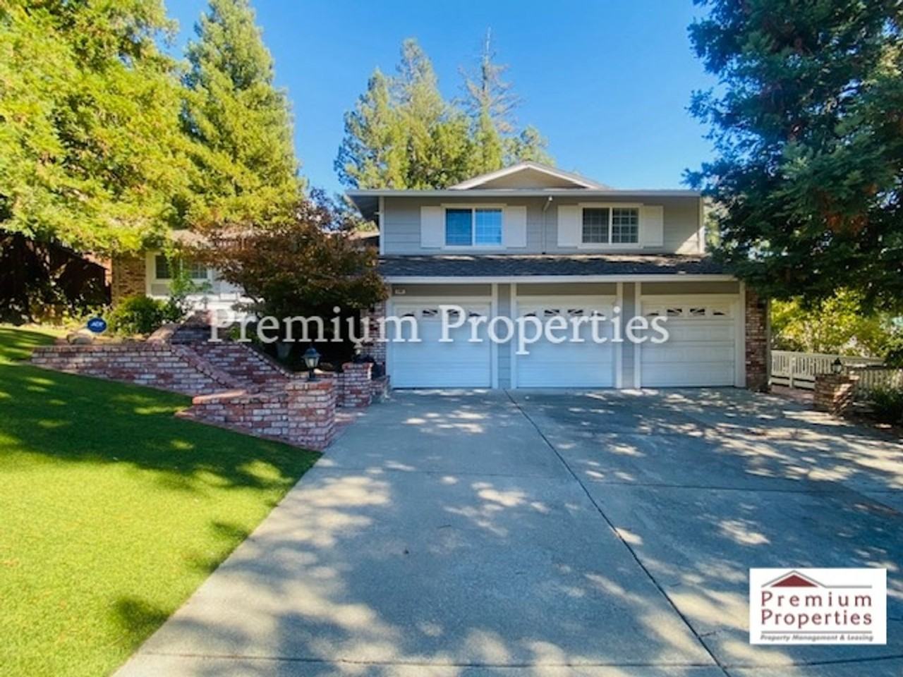 194 Molitas Rd - Photo 2 of 50