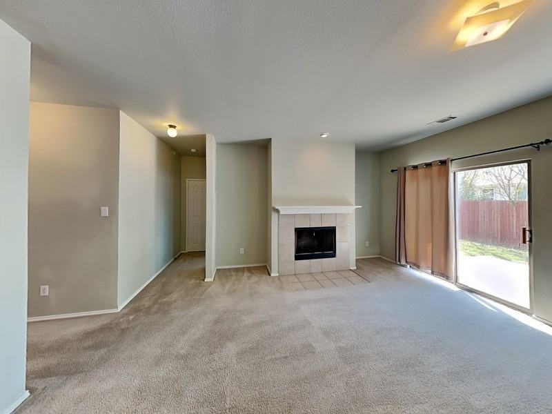 508 Lead Creek Dr - Photo 5 of 27