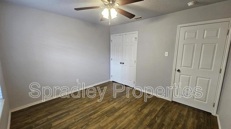 1008 N Wall St - Photo 5 of 8