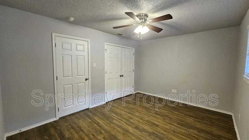 1008 N Wall St - Photo 7 of 8