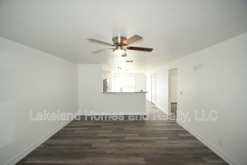 1725 Blossom Cir W - Photo 3 of 25