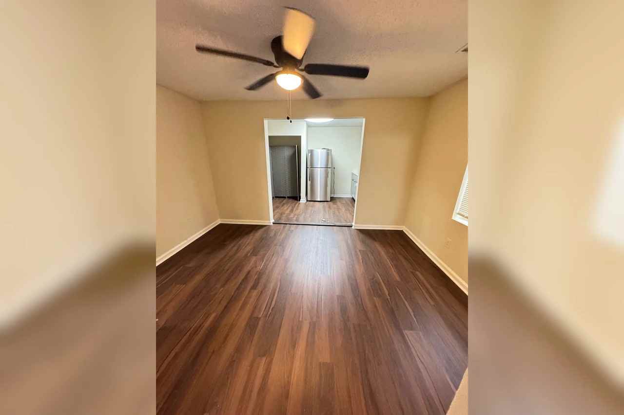 211 W 55th St - Photo 2 of 11