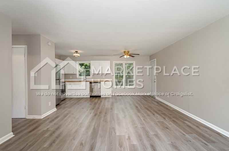 4422 Voss Ave - Photo 3 of 25