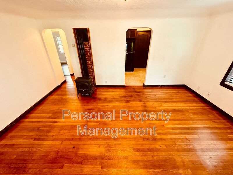 2909 Kauffman Ave - Photo 3 of 21