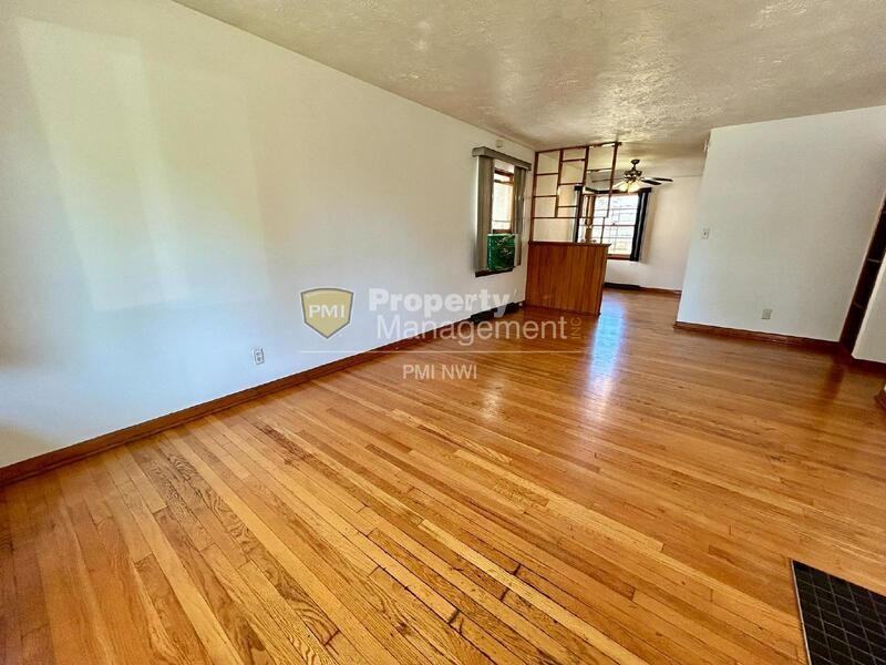 1111 Arizona St - Photo 3 of 22