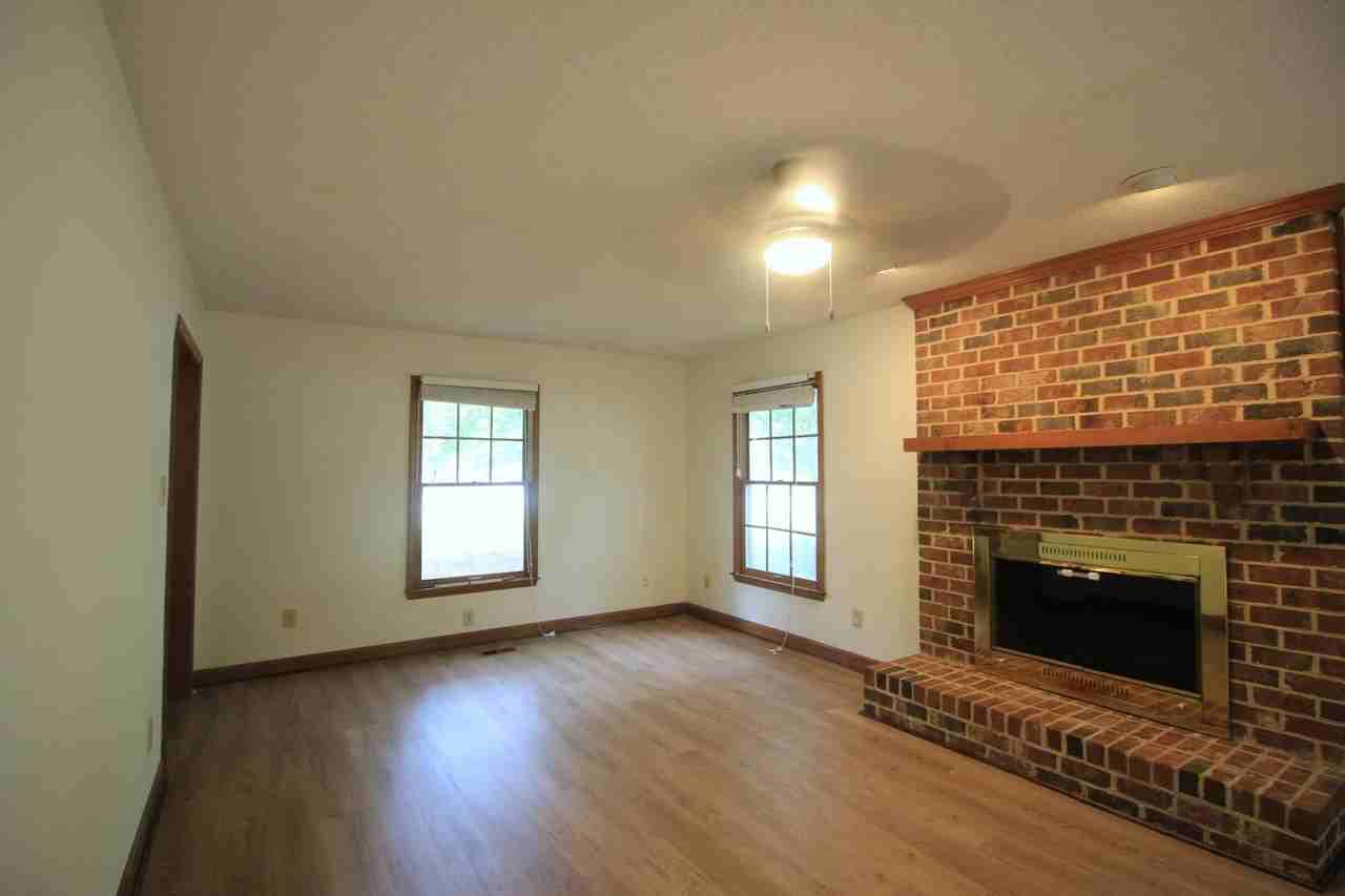 1 Darian Way - Photo 2 of 18