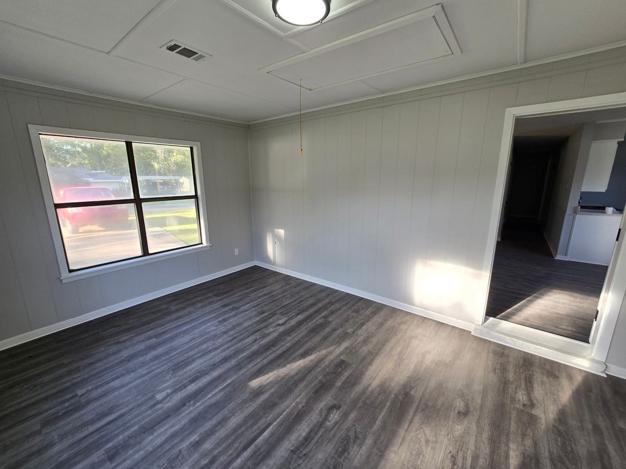 216 E 9th St - Photo 2 of 9