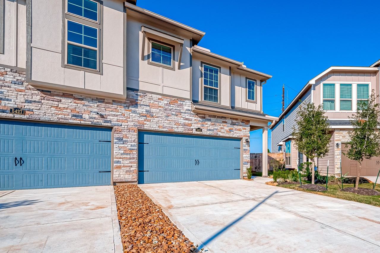 5431 Holly Haven Ct - Photo 2 of 10