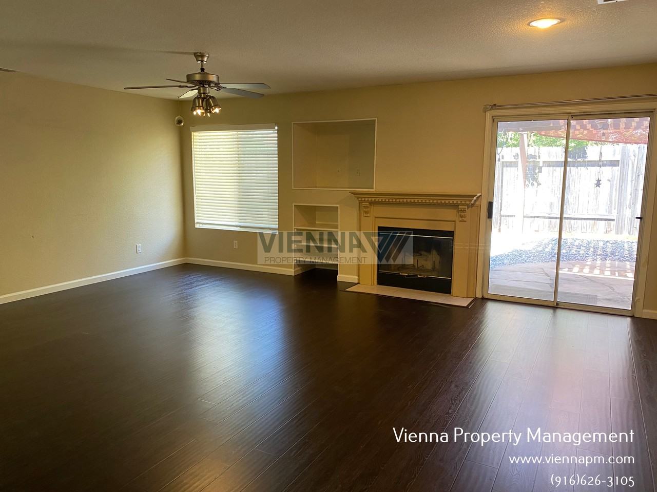 325 Graham Ct - Photo 3 of 17