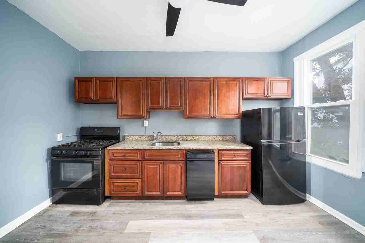 757 Garfield Avenue #2 - Photo 3 of 24