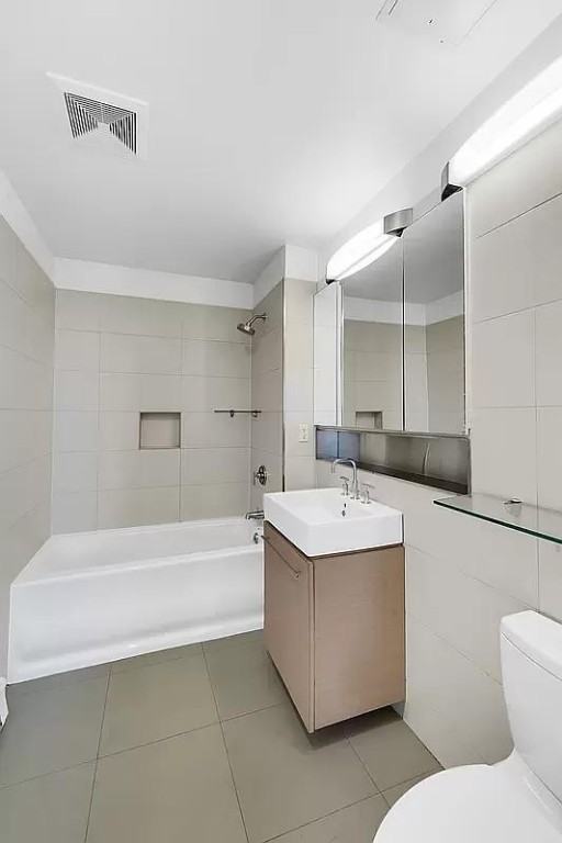 Delancey St #15A - Photo 7 of 11