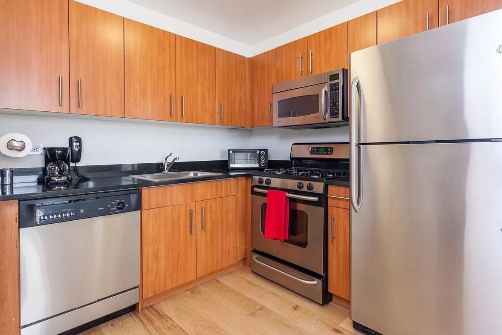 West St #43B - Photo 5 of 20