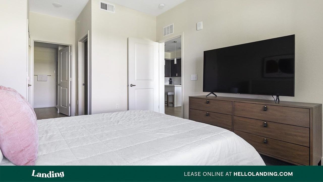 4148 53rd Ave W - Photo 5 of 50