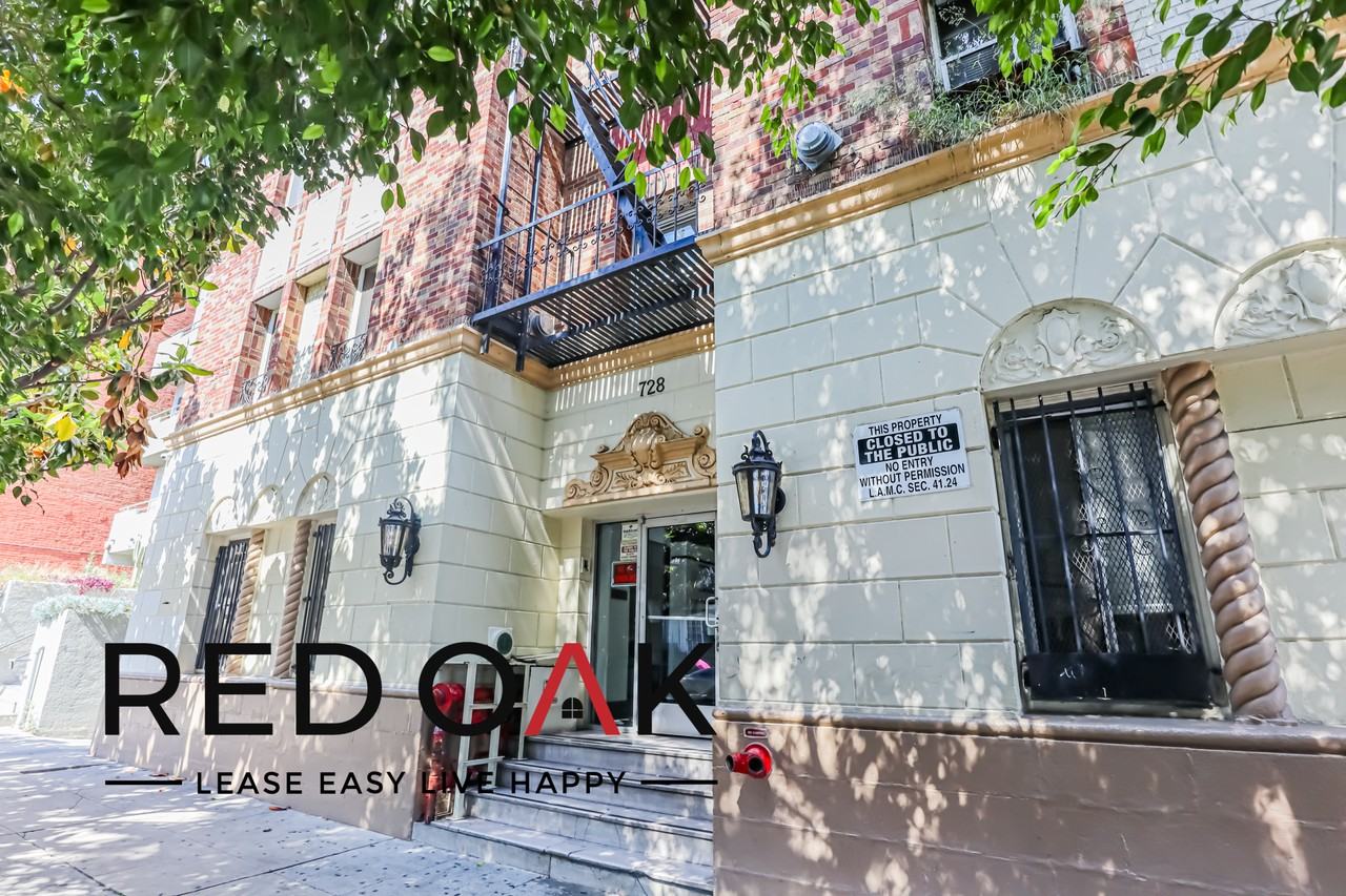 728 1/4 S Berendo St 208, Los Angeles, CA 90005 Studio Condo for