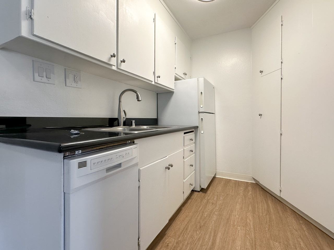 1823 Lincoln Ave #315 - Photo 2 of 14