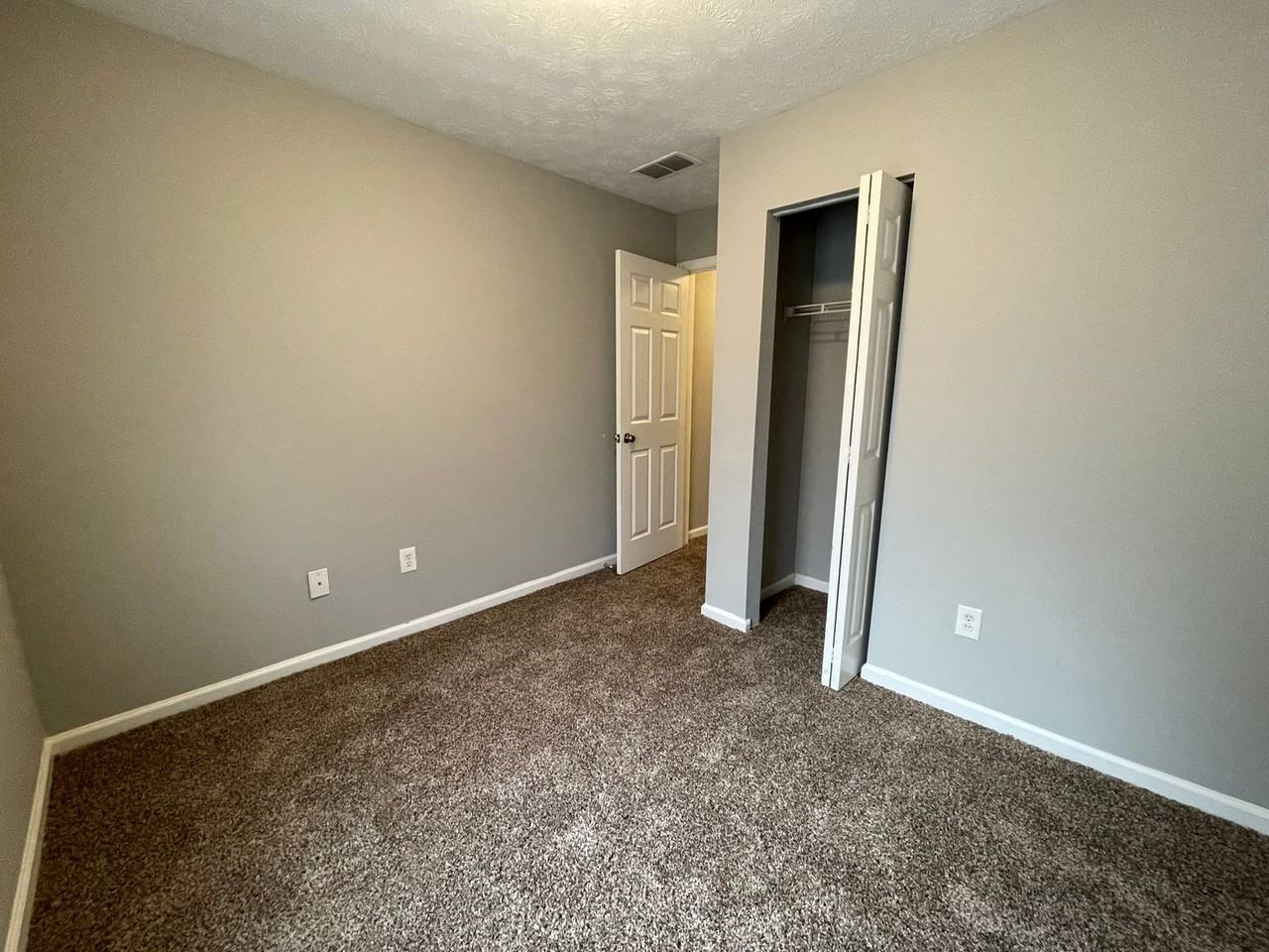 324/326 CPI - Photo 2 of 5