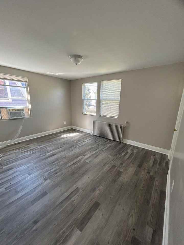 1613 1613 Olive St. SE - Photo 2 of 6