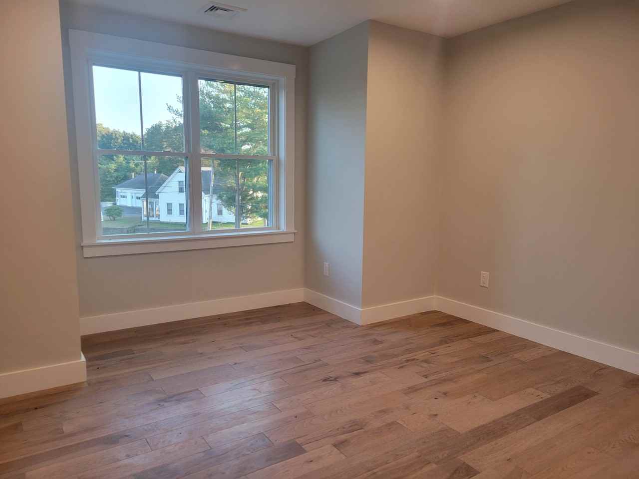 274 Providence Rd #7 - Photo 7 of 14