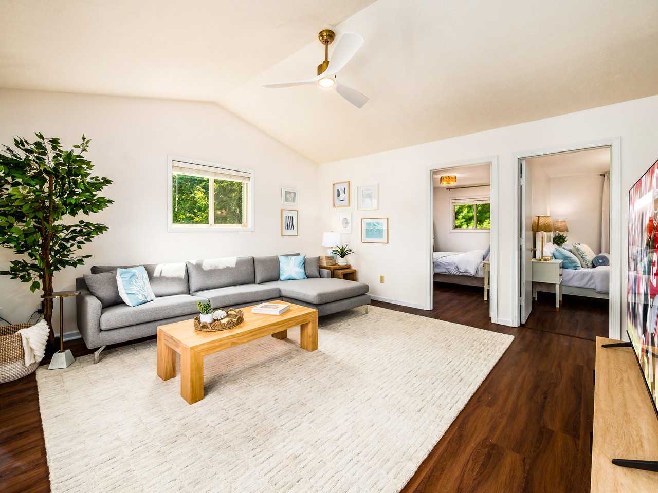 305 Ridgeway Dr #NA - Photo 2 of 28