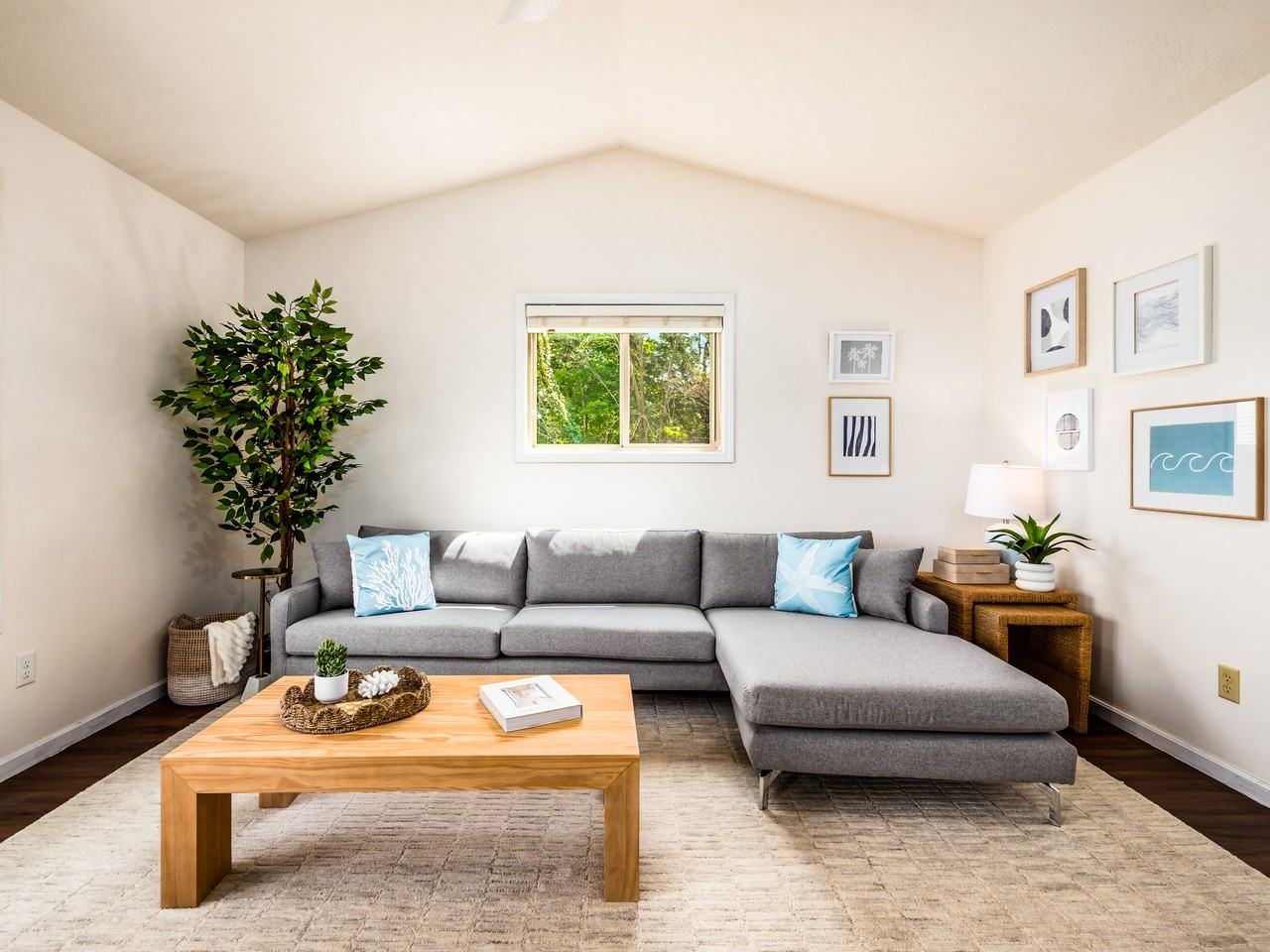 305 Ridgeway Dr #NA - Photo 3 of 28