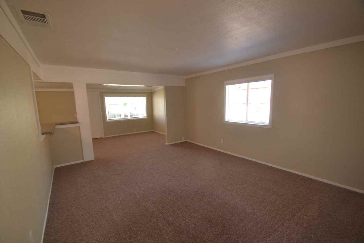 1482 Eucalyptus Dr - Photo 2 of 10