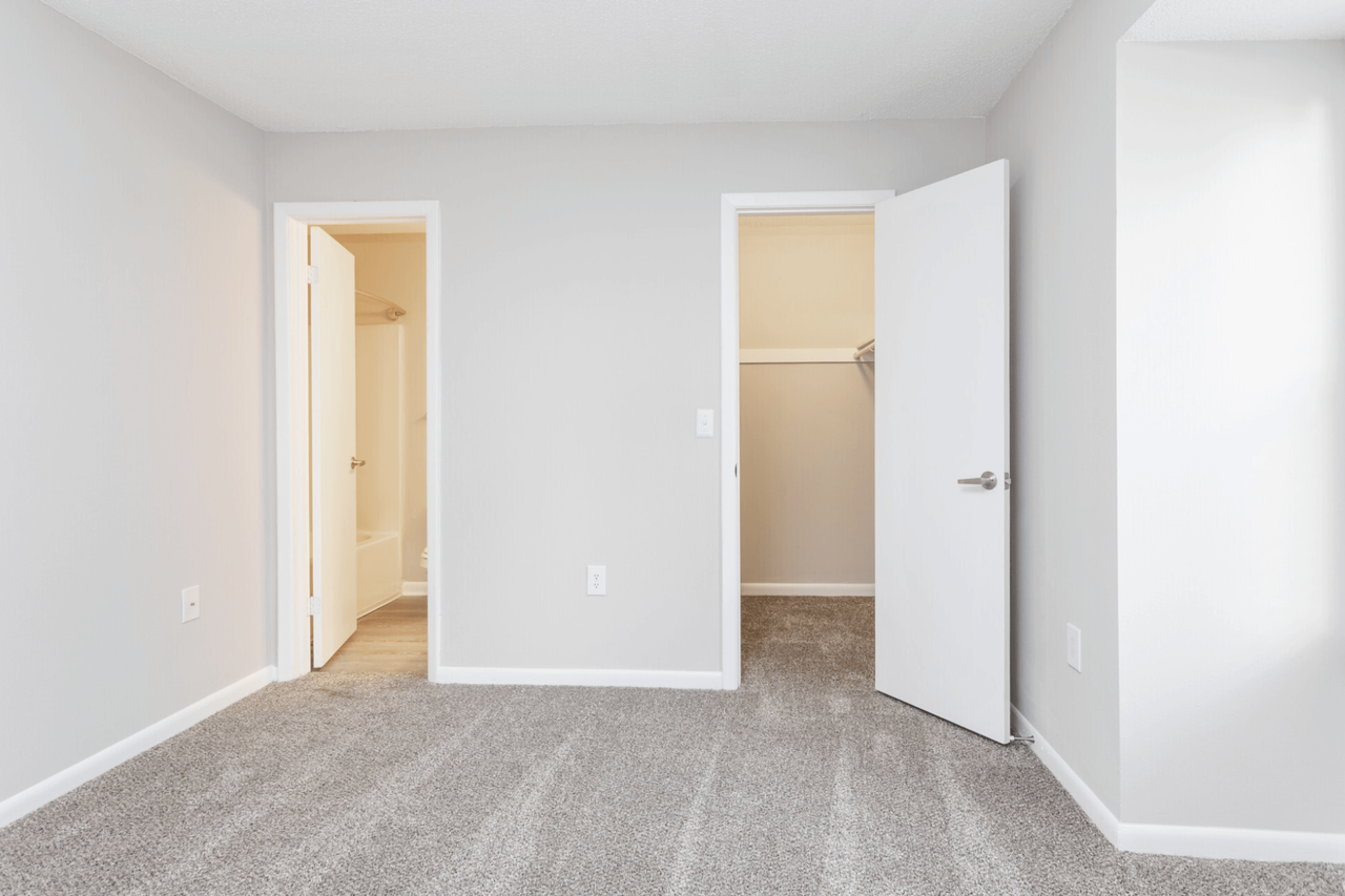 The Hampton - Photo 2 of 19