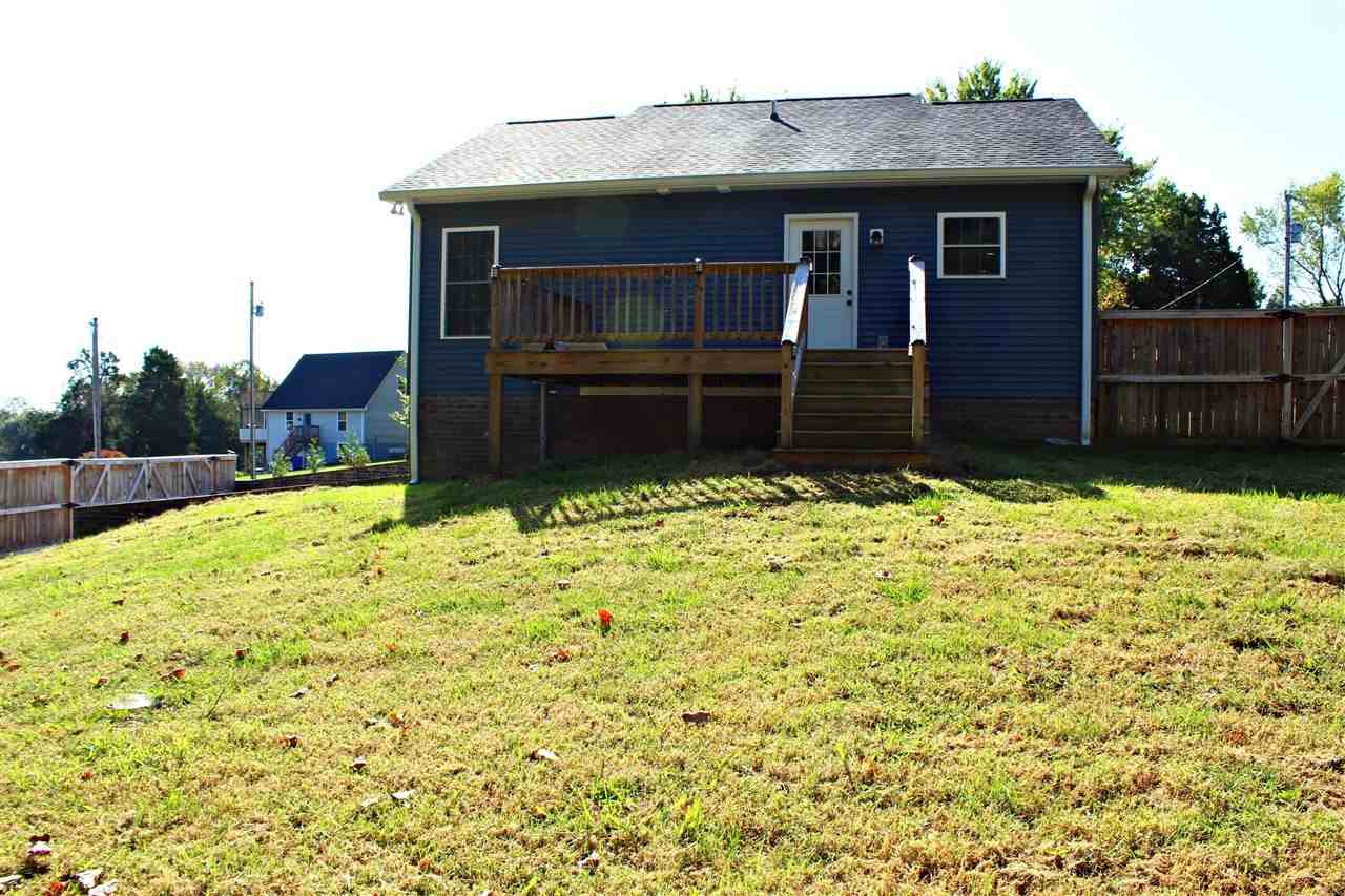 81 Carver Dr - Photo 3 of 17