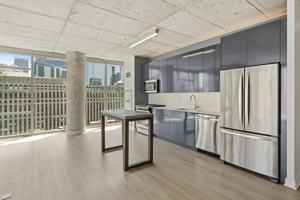 featured image of 311 W Illinois St #3-2