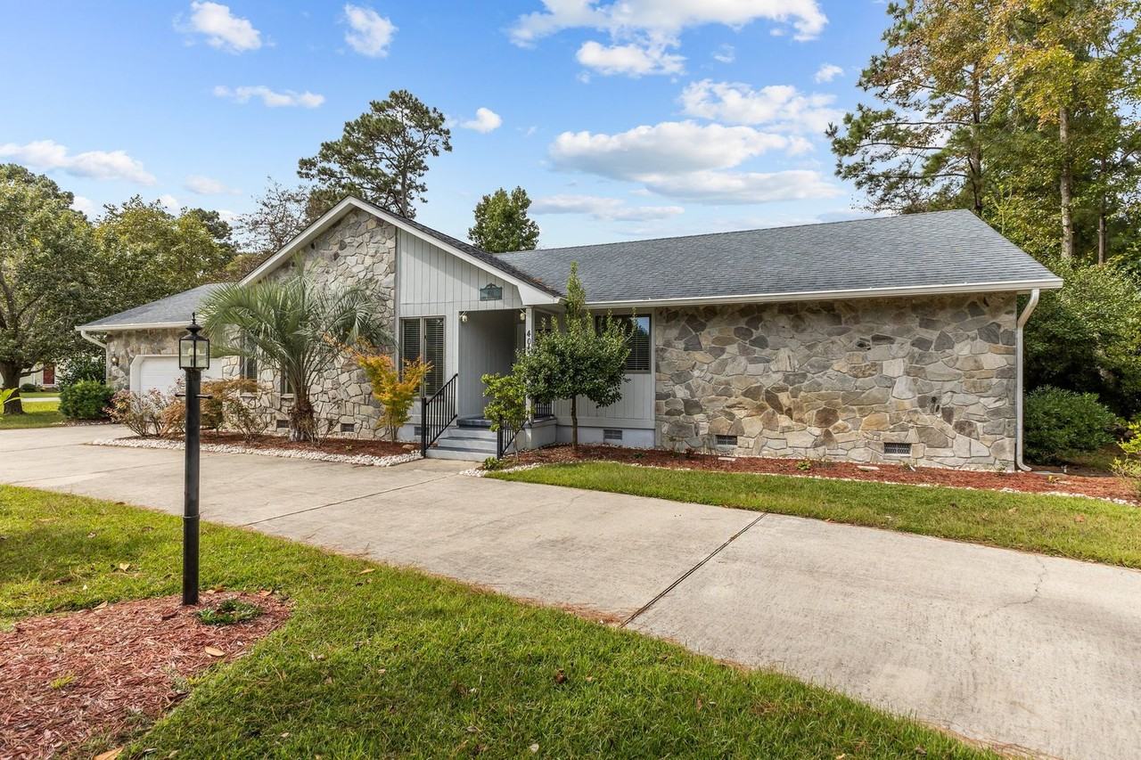 401 Lord Granville Dr - Photo 3 of 49