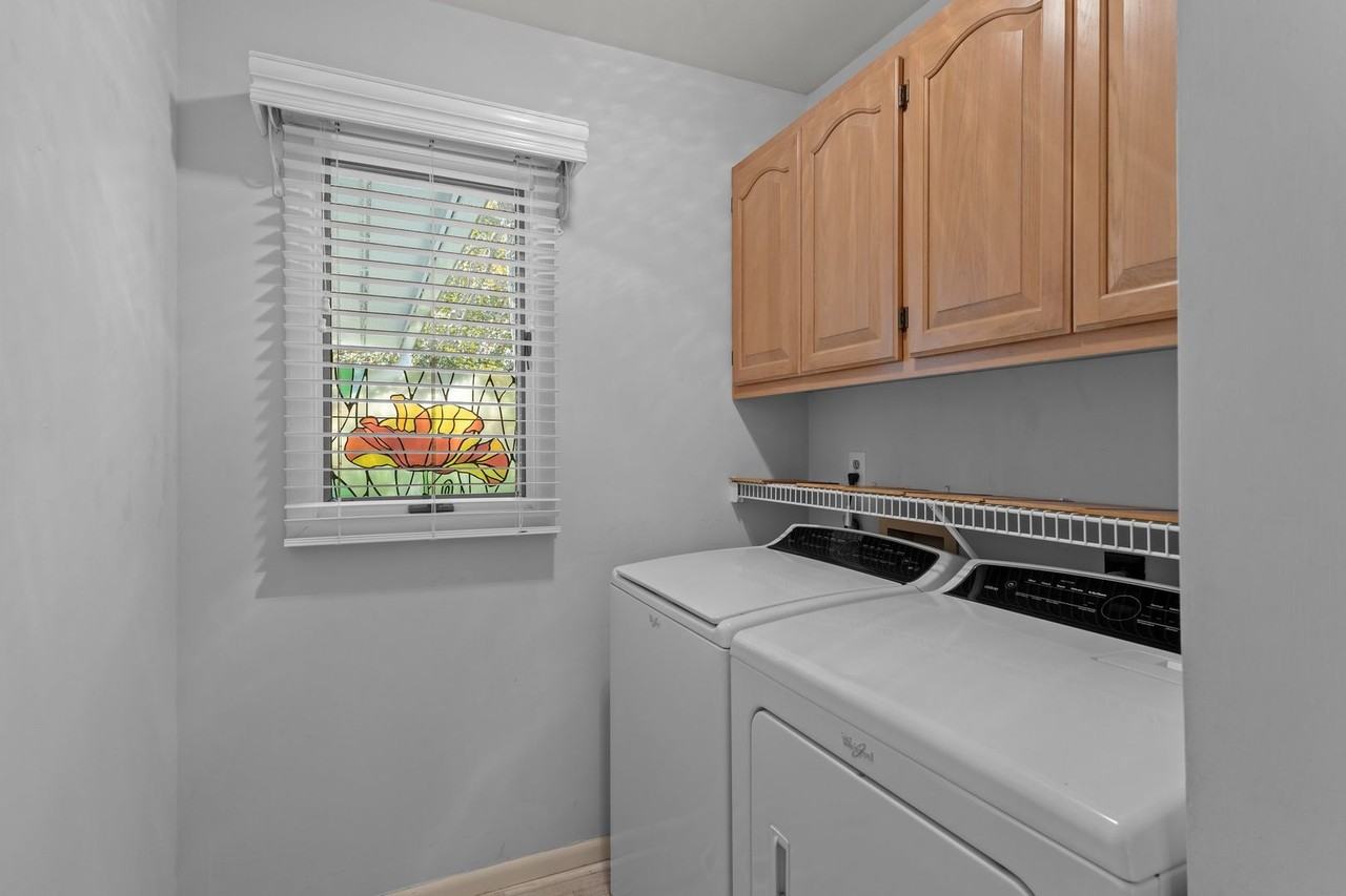 401 Lord Granville Dr - Photo 5 of 49