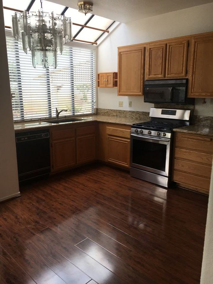 2933 Brunswick Cir - Photo 6 of 17