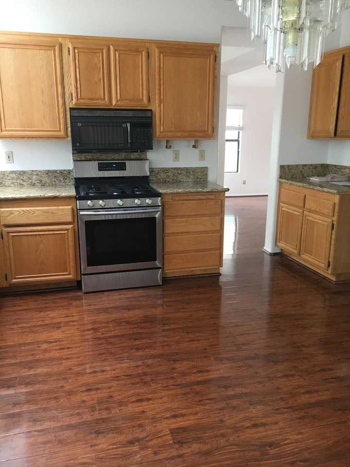 2933 Brunswick Cir - Photo 5 of 17