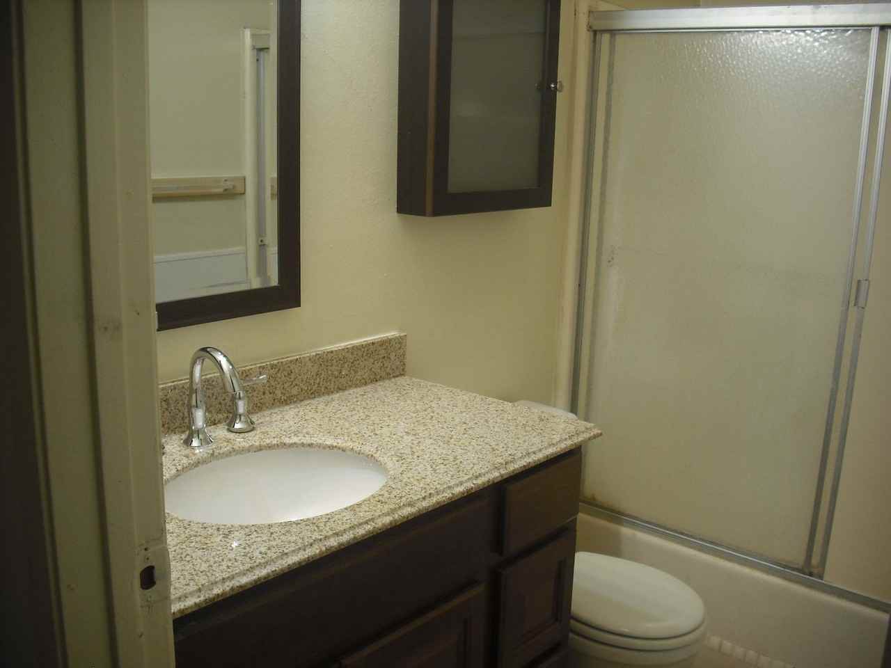 2410 El Dorado Ave Apt A - Photo 5 of 8