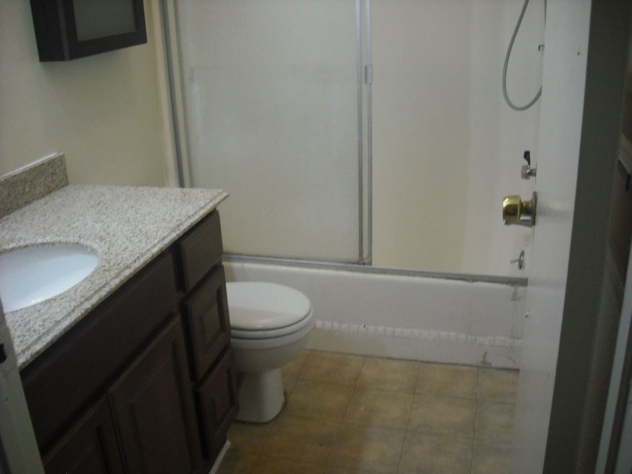 2410 El Dorado Ave Apt A - Photo 6 of 8