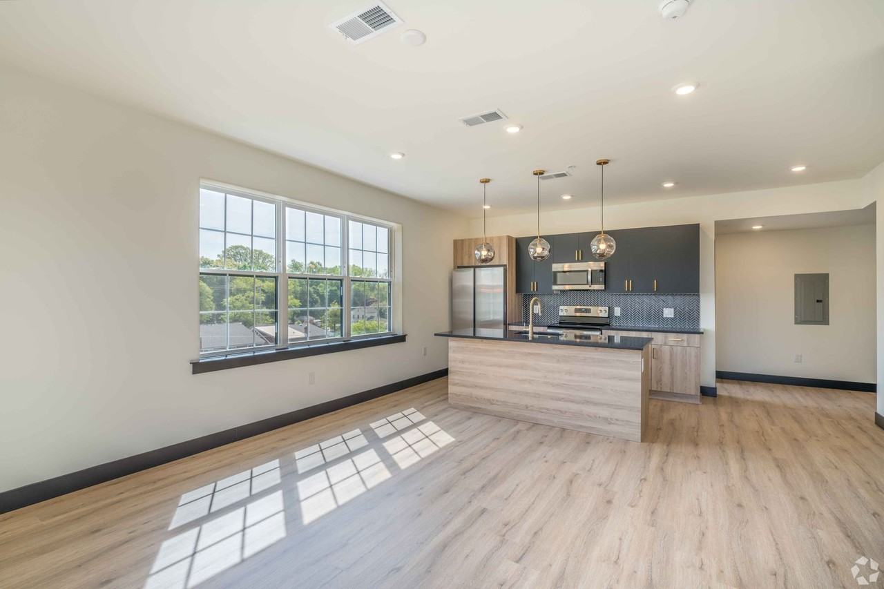 142 Church ST - Photo 3 of 28