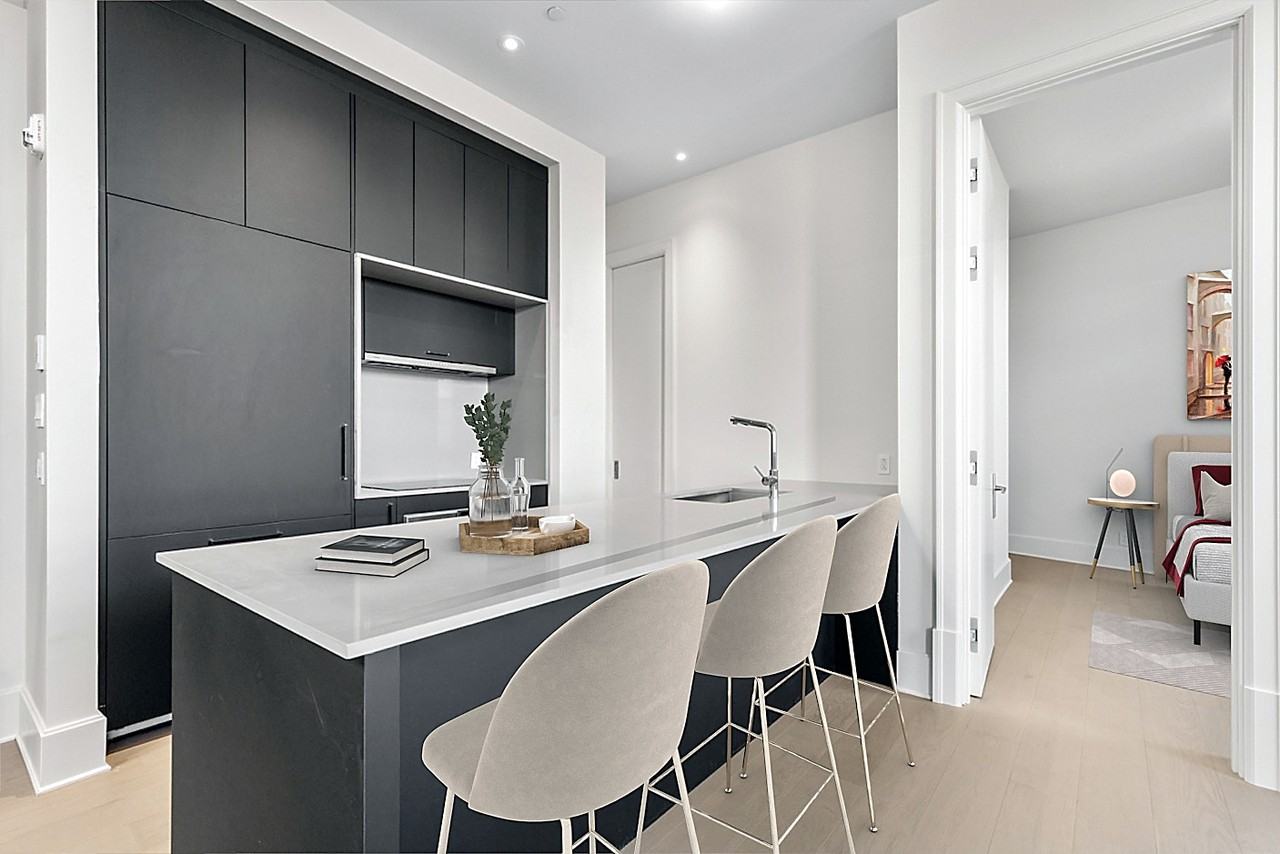 1420 Avenue Mont-Royal - Photo 2 of 33