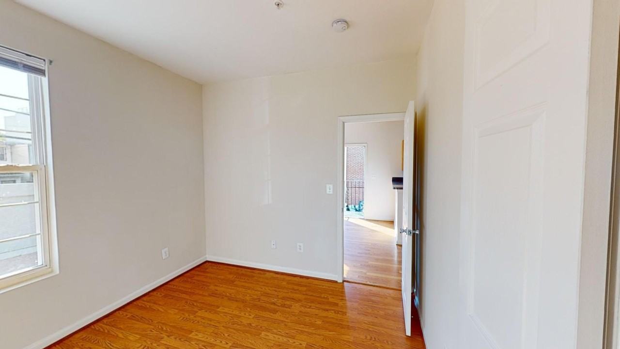 732 Park Rd Nw #104 - Photo 2 of 16