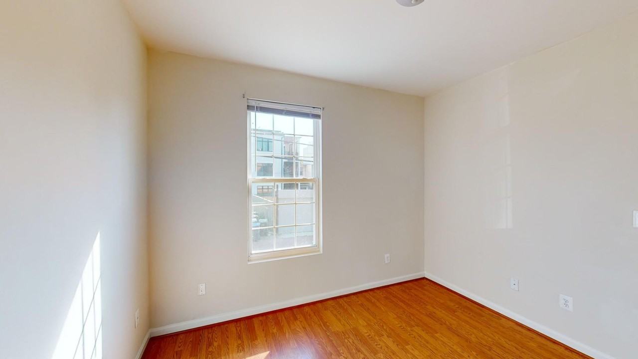732 Park Rd Nw #104 - Photo 4 of 16