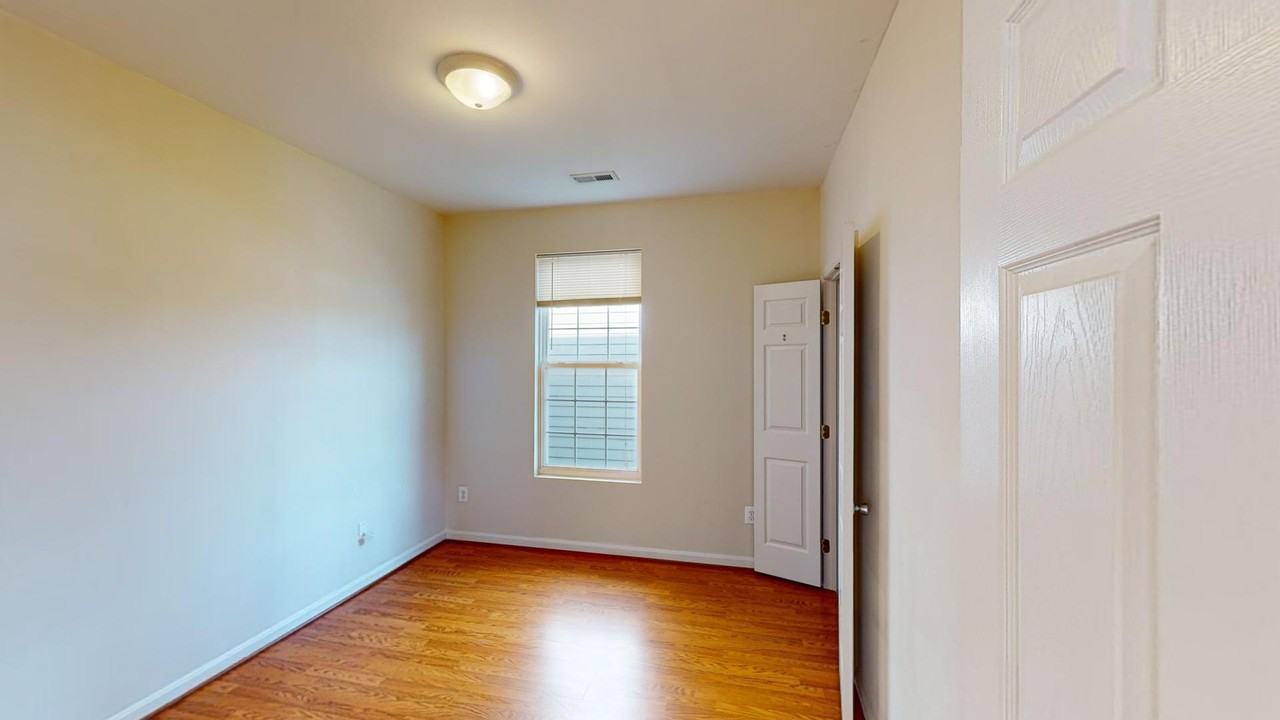 732 Park Rd Nw #104 - Photo 5 of 16