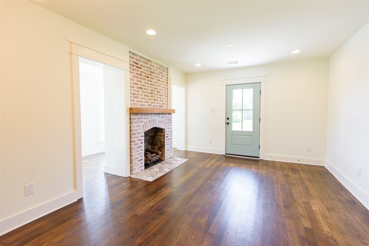 2548 N Edwin Cir #NA - Photo 2 of 17