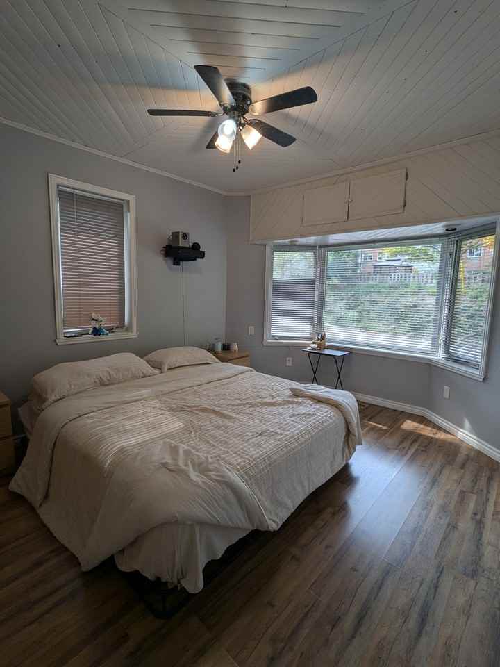 197 Charlotte Street South - Photo 5 of 15